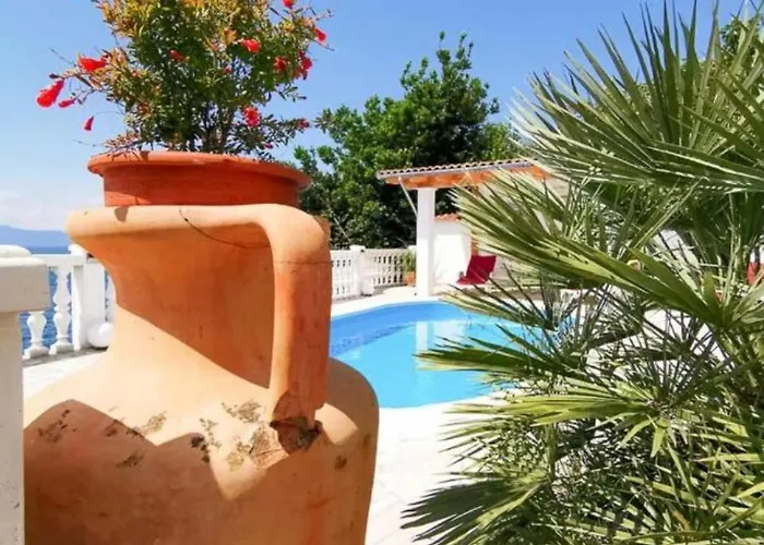 Aparthotel Amarila Podaca